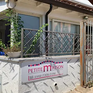 Bed & Breakfast Petite Maison, Posada (Sardinia)