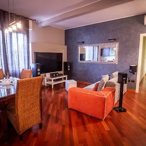  Appartamento Cinematic Modern Flat, 100 Mt Da Ospedale Italia